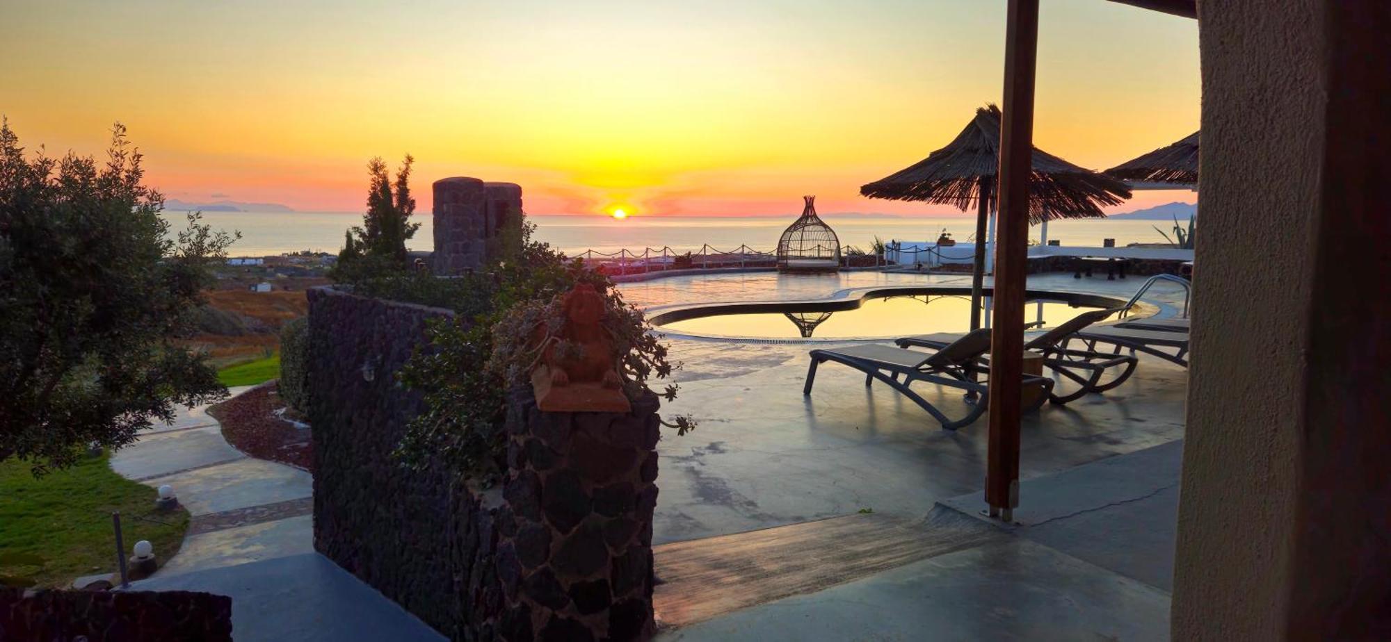Thea Luxury Resort 산토리니 외부 사진